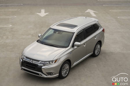 Mitsubishi Outlander PHEV 2021, de haut